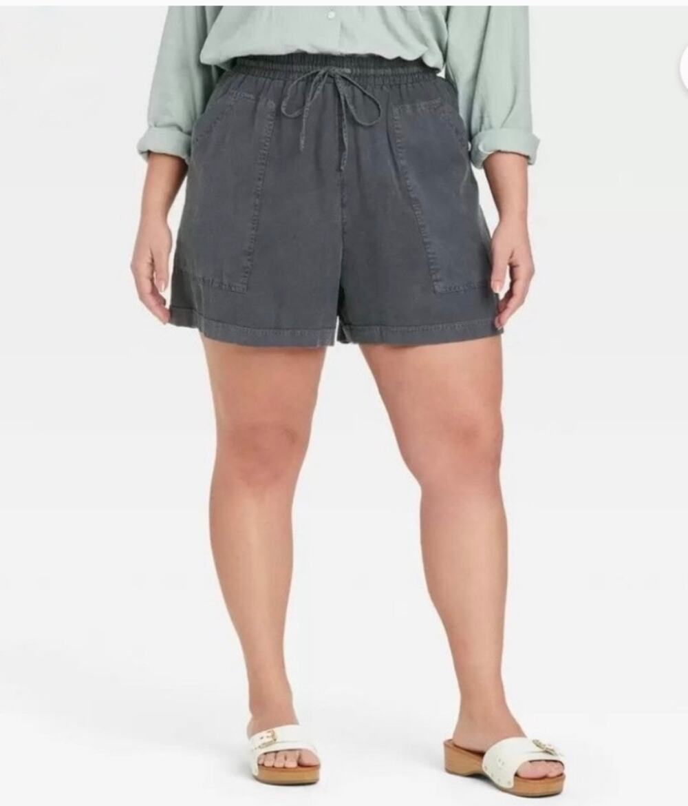 Universal Thread Women's Mid-Rise Tie Waist Linen Utility Shorts Black XL